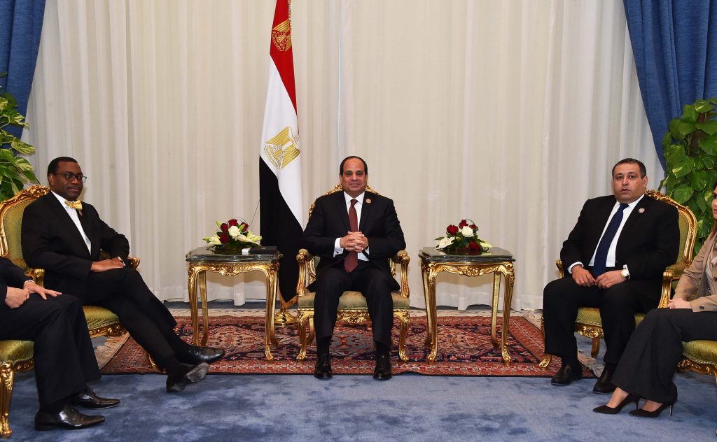 السيسي: استضافة اجتماعات "التنمية الإفريقي" تأكيد على اهتمامنا بتعزيز المساعي لدعم التنمية بإفريقيا 1 السيسي21684831745