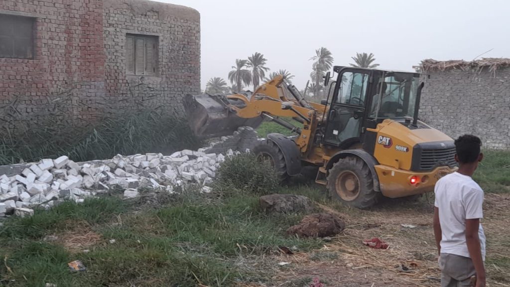 إزالة حالات تعد على أراض زراعية وأملاك للدولة وإزالة بناء مخالف خلال حملات بأحياء الإسكندرية 1 19 2022 637875336894267670 4261684306083