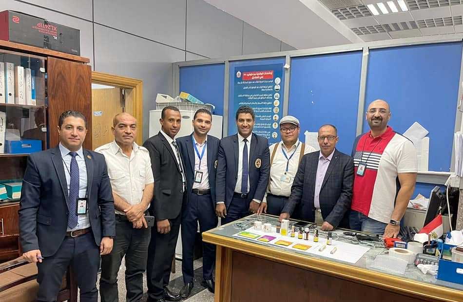 جمارك مطار الغردقة الدولي تضبط محاولة تهريب كمية من مخدر الكوكايين 1 19 2022 637930914533304141 3301684678443