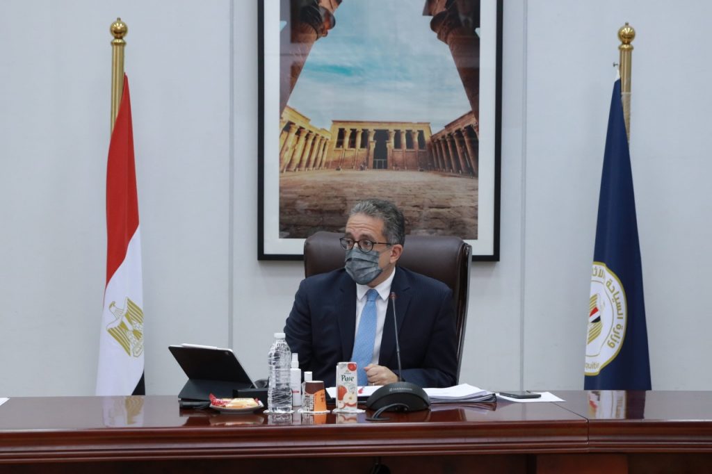 رئيس "الأعلى للآثار" يستعرض إنجازات المجلس خلال مايو الجاري 1 2021 637757241862822626 2821685463244