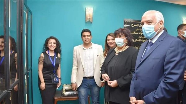 16 يونيو.. عرض مسرحية "الرجل الذي أكله الورق" على مسرح نهاد صليحة بأكاديمية الفنون 1 5901685317263