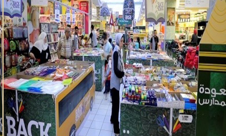 لليوم الـ 256 على التوالي إقبال كبير من المواطنين على منافذ "كلنا واحد" لشراء السلع بأسعار مخفضة 1 661683987124