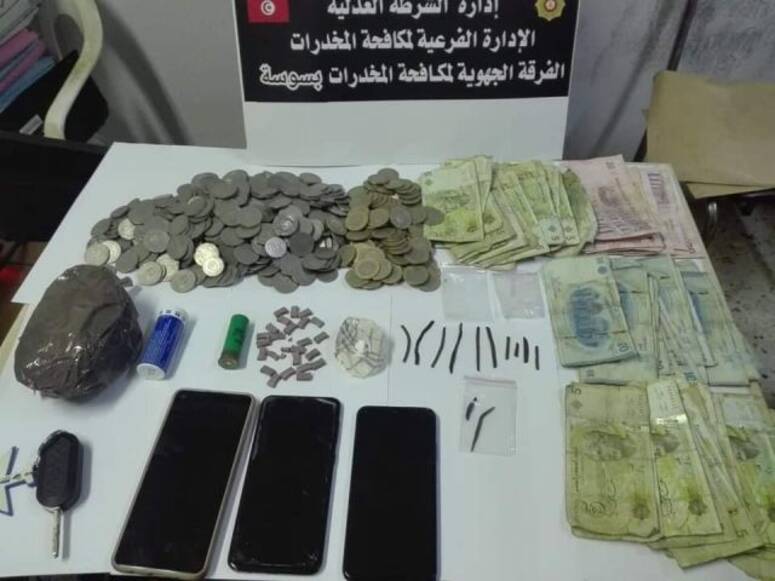 ضبط كميات مختلفة من المخدرات بحوزة 23 شخصًا في 10 محافظات 1 7215fe0efbe759b422dfde25accf62b0 w7751685524803