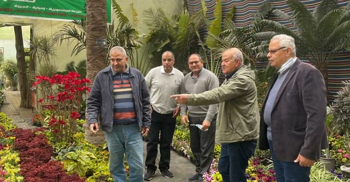 رئيس "الإرشاد الزراعي" يتفقد معرض زهور الربيع للاطمئنان على الترتيبات النهائية قبيل افتتاحه 1 IMG 20220225 WA0110