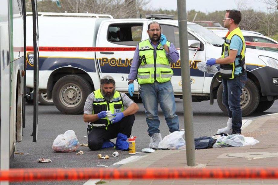 مُستوطنون إسرائيليون يستهدفون سيارات فلسطينية بالرصاص الحي في "نابلس" 1 ZHDUbSPYBphfKoFGgwsJURPVKToMMsEM1685123703