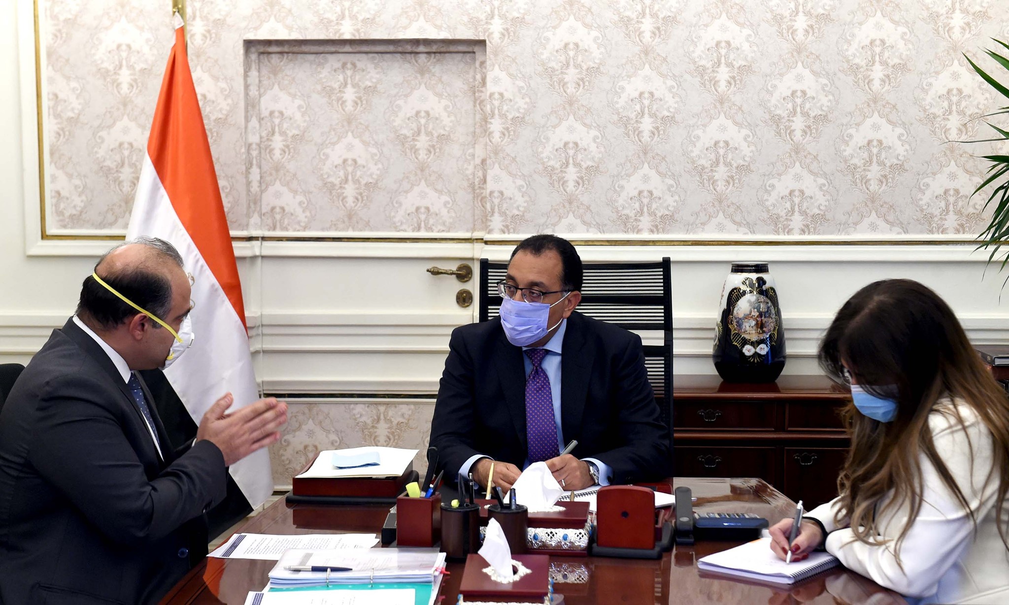 "معلومات الوزراء": البورصة المصرية إحدى المؤسسات المالية الرائدة في مجال استدامة أسواق المال 1 b11684664403