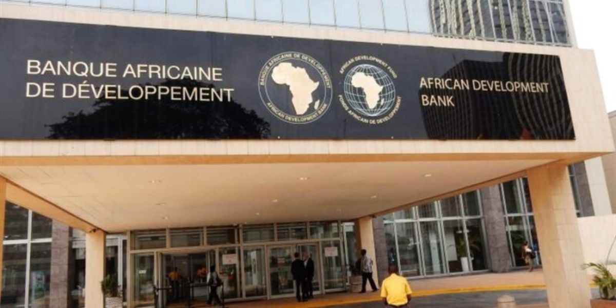 "التنمية الإفريقي" يقرر توفير تمويلات إضافية للدول الأضعف عبر طرح موارد صندوق التنمية الإفريقي بأسواق رأس المال 1 bank afrikaine 21685172844