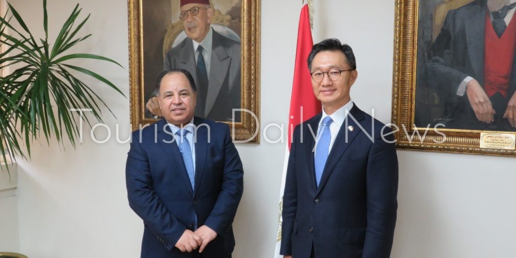 وزير المالية للسفير الكوري بالقاهرة: فترة عملكم في مصر شهدت زيادة حجم التبادل التجارى 1 c7e9fe5e a394 44b1 8a5d c9e88766aaf4