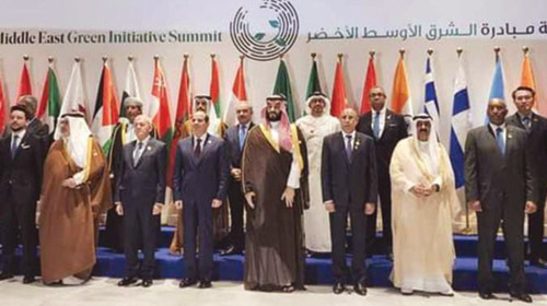 المشاركون بجلسة في المحور الاقتصادي يؤكدون أهمية وجود مظلة واحدة لجهود الحماية الاجتماعية 1 du 73 11684246503