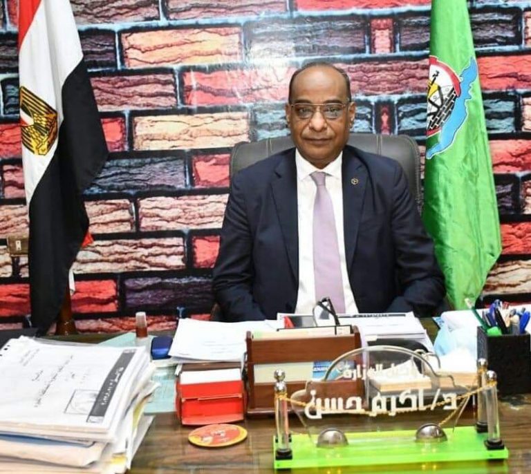 وزير التربية والتعليم يتابع سير امتحانات الدبلومات الفنية من غرفة العمليات المركزية بالوزارة 1 received 1001675863995374