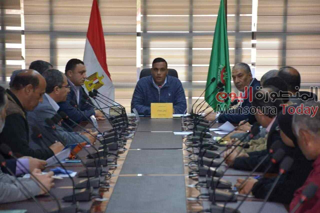 محافظ الدقهلية يشدد على سرعة الانتهاء من توفير باقي الأراضي اللازمة لمشروعات "مبادرة حياة كريمة" 1 received 5533571886181011685284563