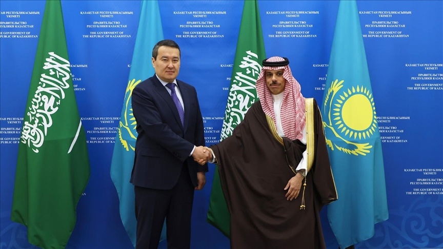 الرئيس الكازاخستاني يبحث التعاون المشترك مع رئيس الوزراء الإيطالي ورئيس سنغافورة 1 thumbs b c 05d369261a41fee2b6c95c5f1cb1e26c1684613943