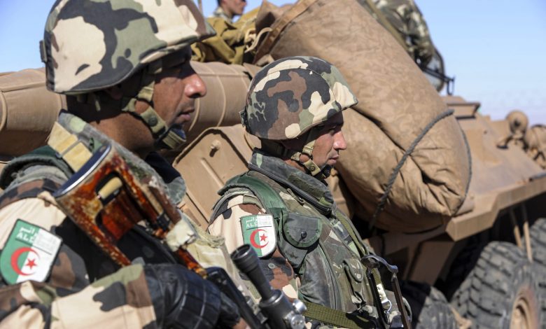 اشتباكات مسلحة بين الجيش الجزائري وخلية إرهابية1683832446