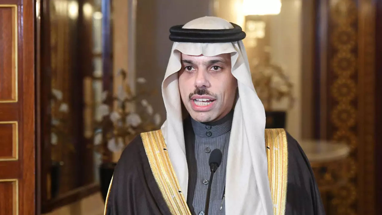 وزير الخارجية السعودي: قمة جدة ناقش أبرز القضايا الإقليمية والدولية بالعالم العربي 1 فيصل بن فرحان1684515663