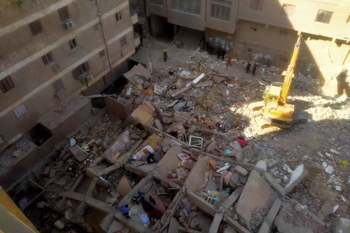 ارتفاع عدد ضحايا عقار الإسكندرية المنهار إلى 9 وفيات حتى الآن 1 العقار المنهار 1616829726 01687904823