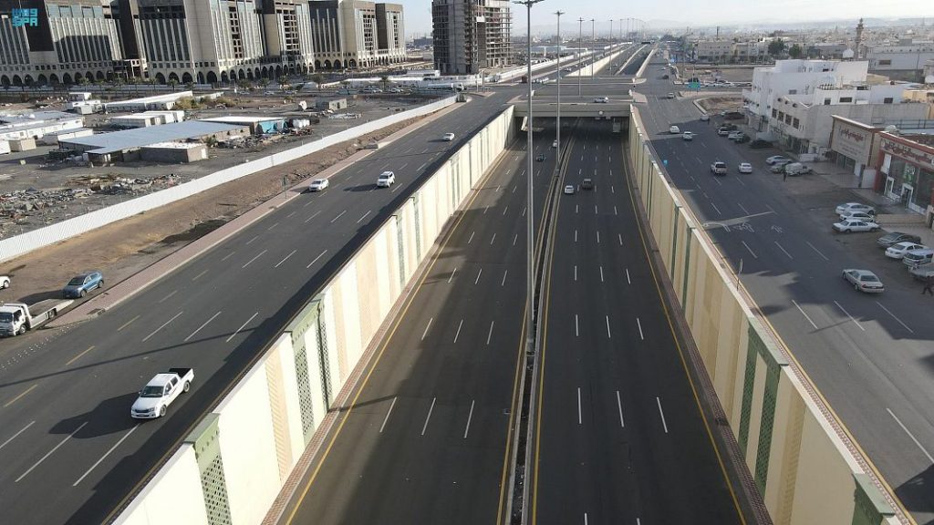السعودية: طرق المدينة المنورة جاهزة لاستقبال ضيوف الرحمن 1 طرق المدينة المنورة لاستقبال ضيوف الرحمن بعد أداء مناسكهم1688122503