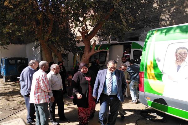 الكشف على 887 شخصا في قافلة طبية بنجع حمادي ضمن مبادرة "حياة كريمة" 1 قافلة1685727783