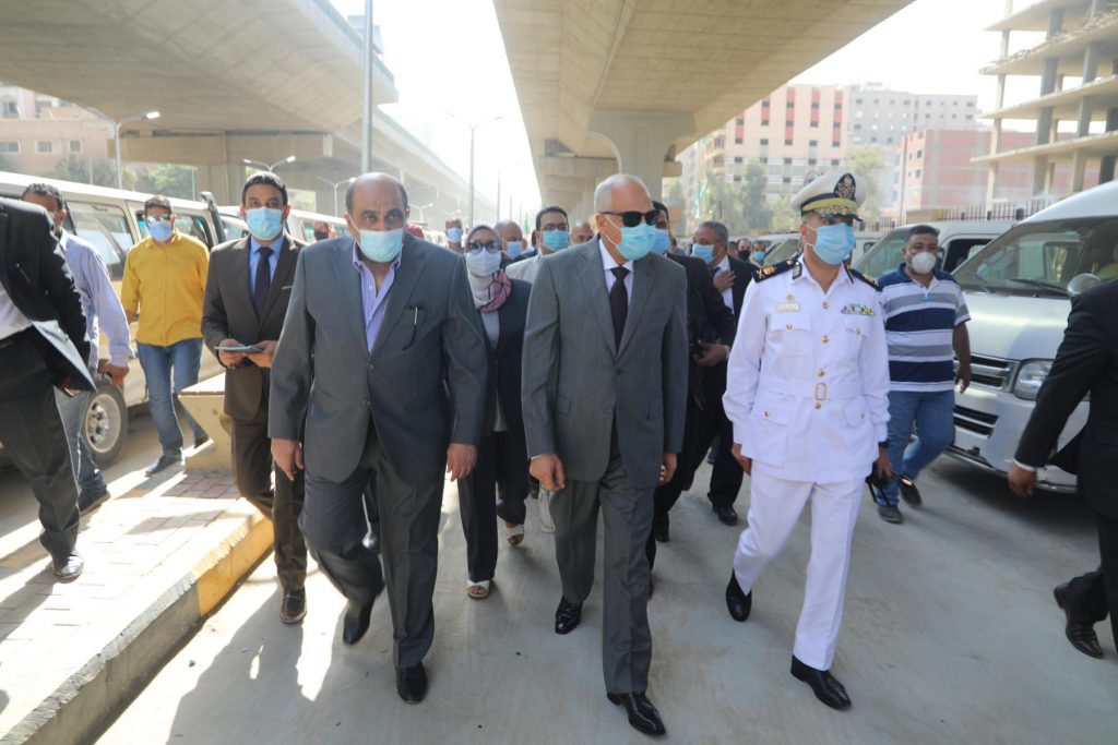محافظ الجيزة: التوسع في إنشاء مواقف السرفيس لتوفير مواقع حضارية للمواطنين 1 محافظ الجيزة 31686733924