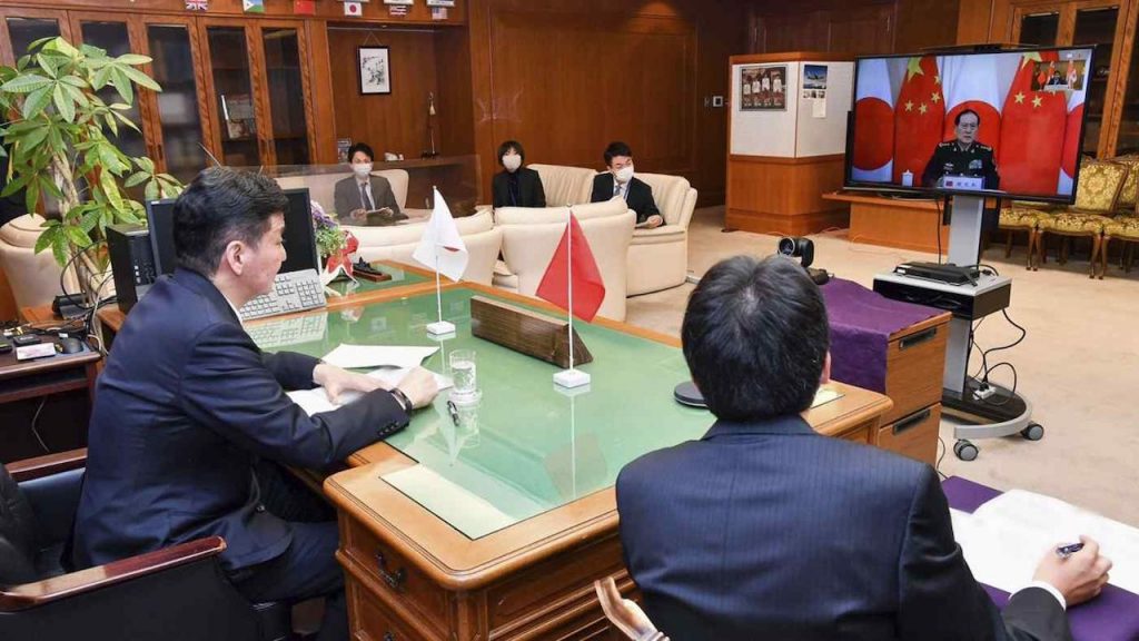 اليابان والصين تتفقان على تشغيل خط دفاعي ساخن لتقريب وجهات النظر 1 japan china agree on initiating hot line to reduce stress1685857683