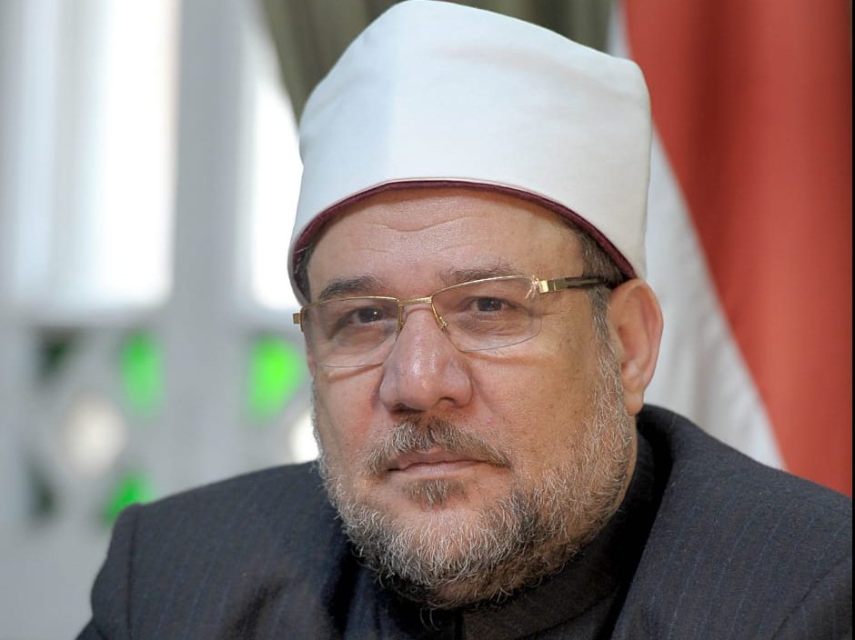 وزير الأوقاف: الدولة المصرية في عنايتها ببيوت الله تعيد تراثها الحضاري والتاريخي الذي يليق بحضارتنا الدينية 1 الأوقاف e16009319476911686313263