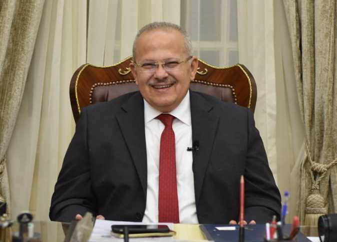 رئيس جامعة القاهرة: امتحانات الفصل الثاني تُجرى دون أية معوقات أو مشكلات أو شكاوى 1 1093746 01686048363