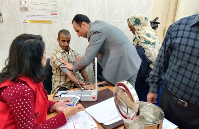 وزير الصحة يتفقد حملة "100 يوم صحة" ومركز صحة المرأة بمدينة بنها 1 19 2018 636792729917747162 7741687866363
