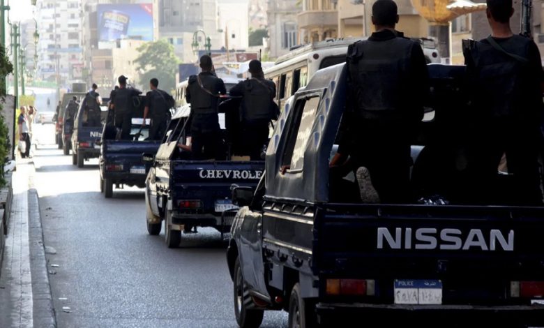 ضبط 17 سلاحا ناريا وتنفيذ 806 أحكام قضائية متنوعة في حملة أمنية موسعة بأسوان 1 19 2020 637436222005247334 5241685609463