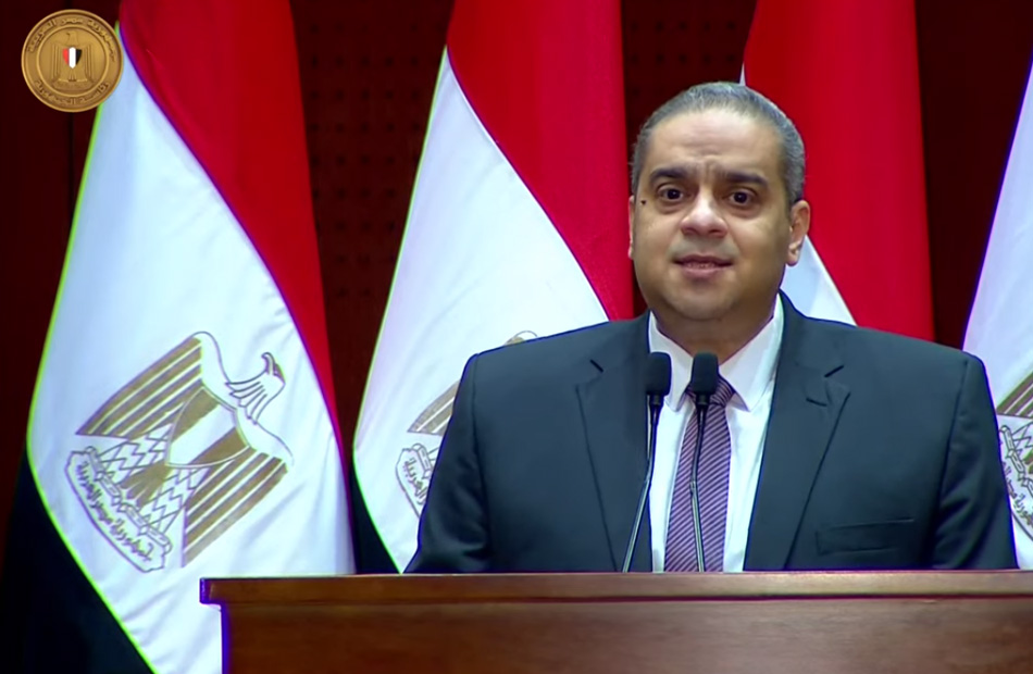 رئيس هيئة الدواء المصرية يشارك في الجلسة الحوارية الأولى لفعاليات المعرض والمؤتمر الطبي الإفريقي 1 19 2021 637528722737378901 7371686066003