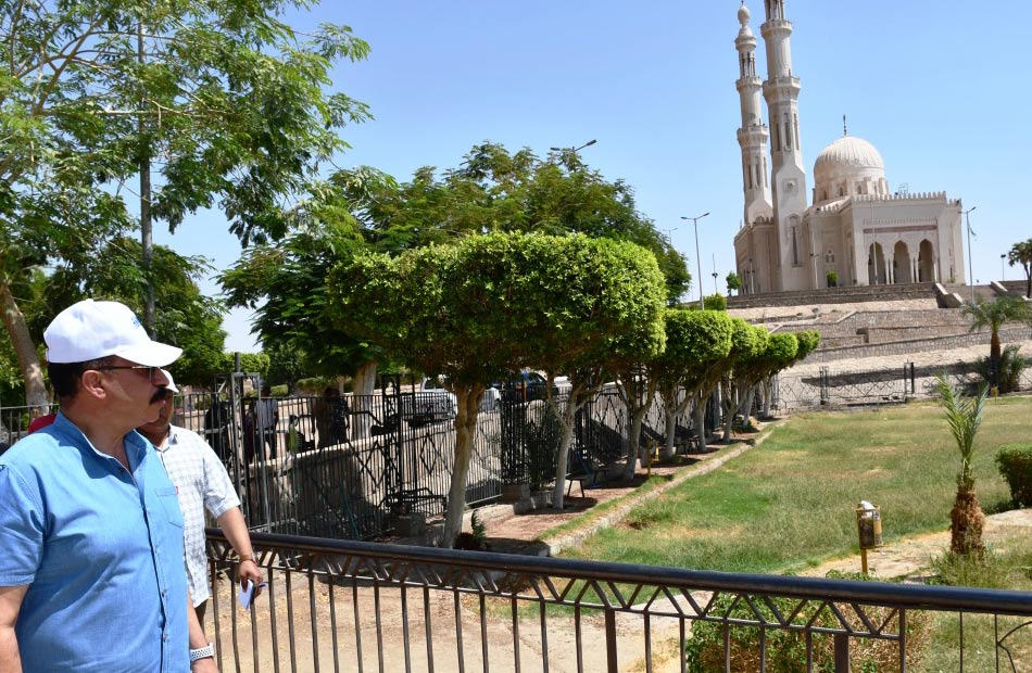 محافظ أسوان: تحويل منطقة الطابية التاريخية إلى "لاندسكيب" حضاري ونسب التنفيذ بلغت 90 % 1 19 2022 637968659144853564 4851687196826