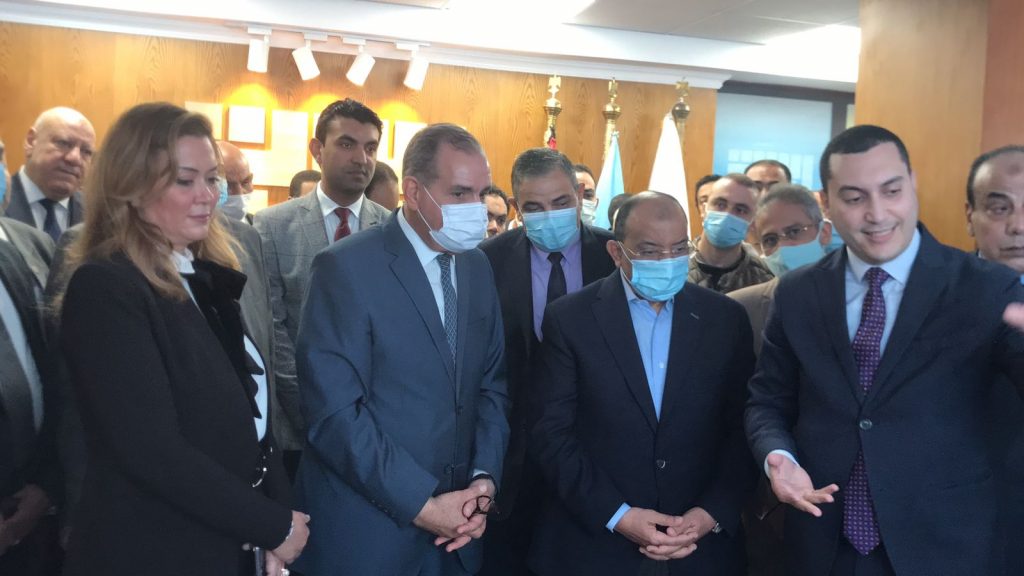 وزير التنمية المحلية ومحافظ كفر الشيخ يتفقدان المركز التكنولوجي لخدمة المواطنين بالديوان العام 1 2021 637737904883485952 3481687163523