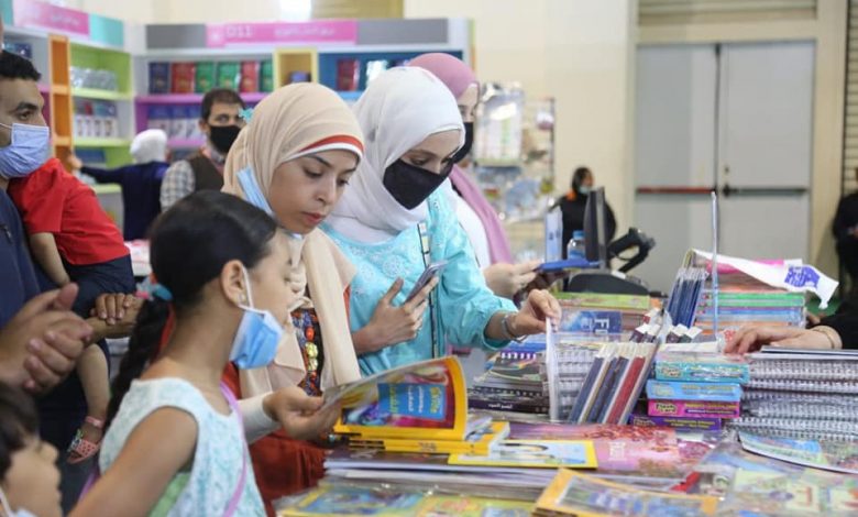 إقبال كبير على معرض "شمس مصر والإمارات" للفنانة التشكيلية هويدا عطا 1 217492042 180993617389412 3277917887462917352 n1686999963