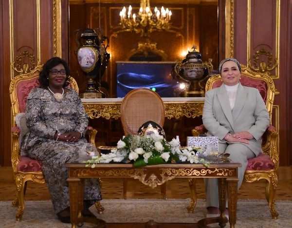 قرينة الرئيس: سعدت بحديثي مع ابنتي منة الله صاحبة المركز الأول بالإعدادية على مستوى محافظة كفر الشيخ 1 253858435 447422983408641 4654865462940822137 n1686503764