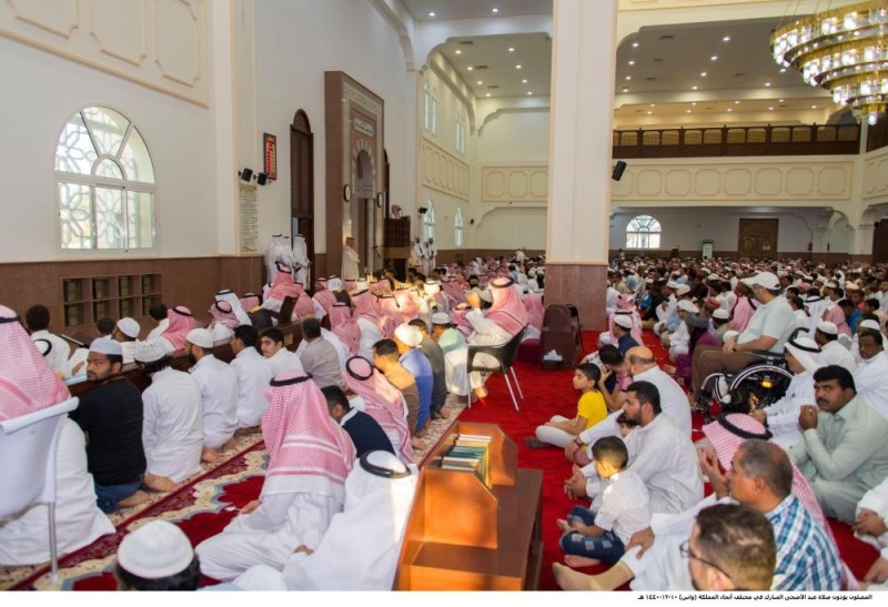 المصلون يؤدون صلاة العيد بساحات مراكز الشباب على مستوى الجمهورية 1 6417451687932905