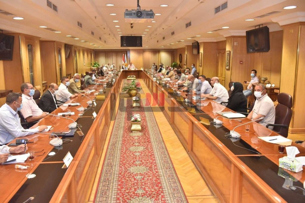 محافظ المنوفية يوجه بالبدء في تنفيذ الخطة الإستثمارية الجديدة للعام المالي 2023 / 2024 1 8651687270804