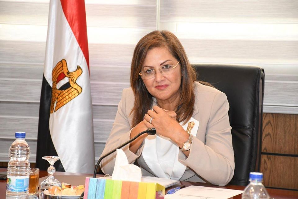 هالة السعيد: الدولة تقوم عبر مؤسساتها وسياستها النقدية بضخ سلع منخفضة لتقليل عبء التضخم على المواطنين 1 92711141 2469518390027701 3488926252369182720 o1685994903