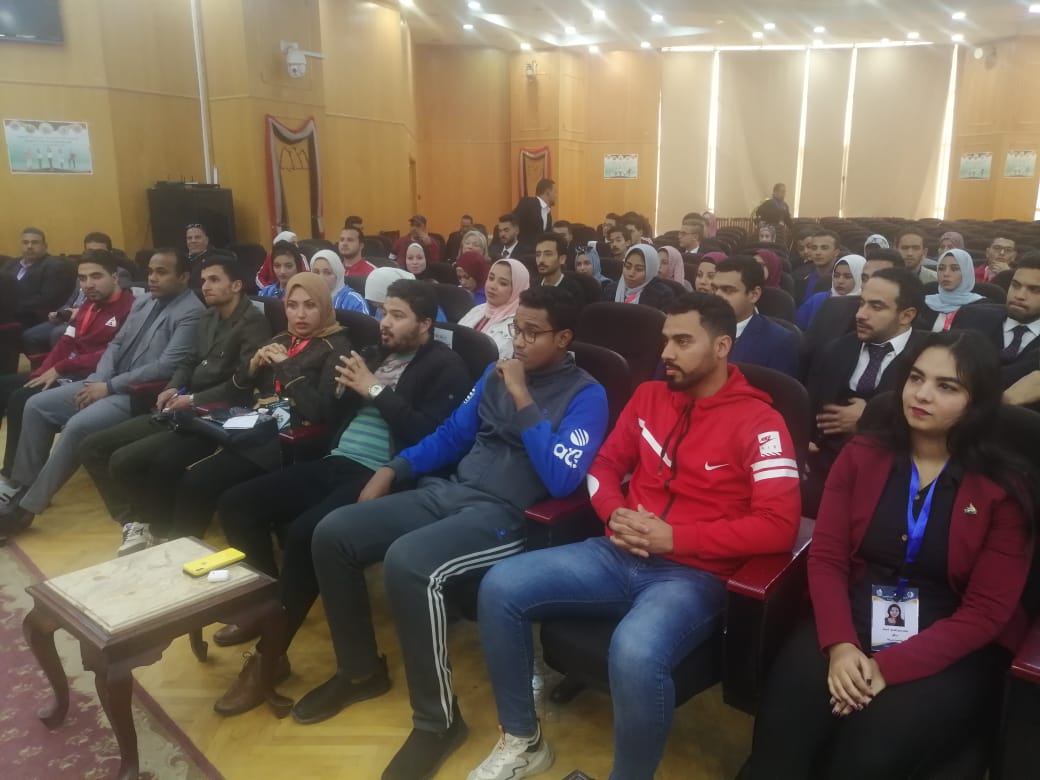 وزير الشباب والرياضة يؤكد الاهتمام بالرياضات الترفيهية للشباب وتوفيرها لهم في مناخ صحي مناسب 1 WhatsApp Image 2020 02 01 at 21687281424