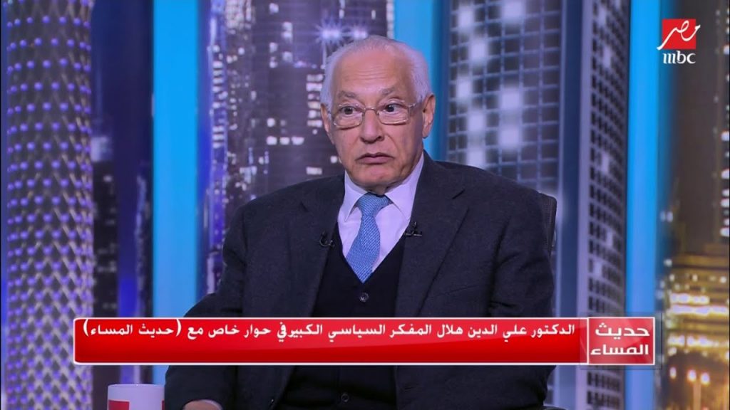 ضياء رشوان يحتفى بـ "على الدين هلال" لفوزه بجائزة النيل 1 maxresdefault1686345243