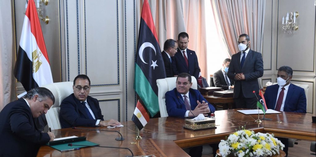 رئيسا وزراء مصر والعراق يشهدان توقيع 11 وثيقة تعاون بين البلدين 1 mebusiness1686648663