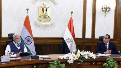 رئيس الوزراء المصرى ونظيره الهندي1687635486