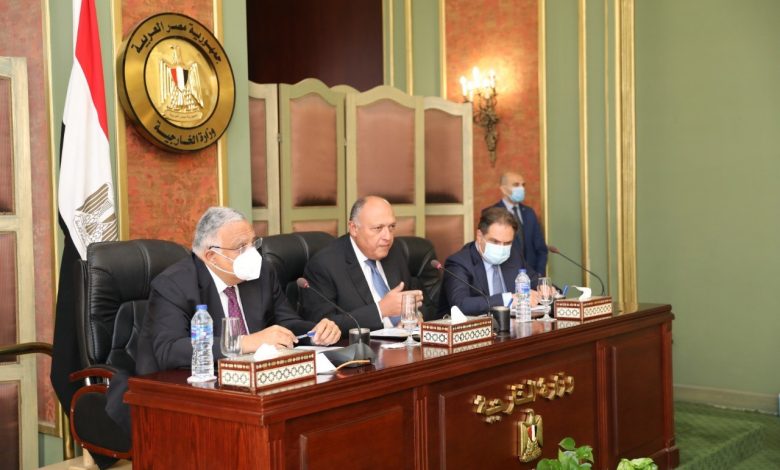 الأمانة الفنية للجنة العليا الدائمة لحقوق الإنسان تعقد حلقة نقاشية موسعة حول تعزيز العدالة الجنائية بمصر 1 شكرى يتحدث لحقوق الانسان1687343104