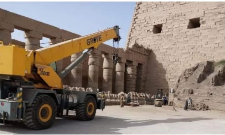 110674 معابد الكرنك تشهد البدء في أعمال نقل مجموعة من الكباش إلي المتحف المصرى (1)1689780124