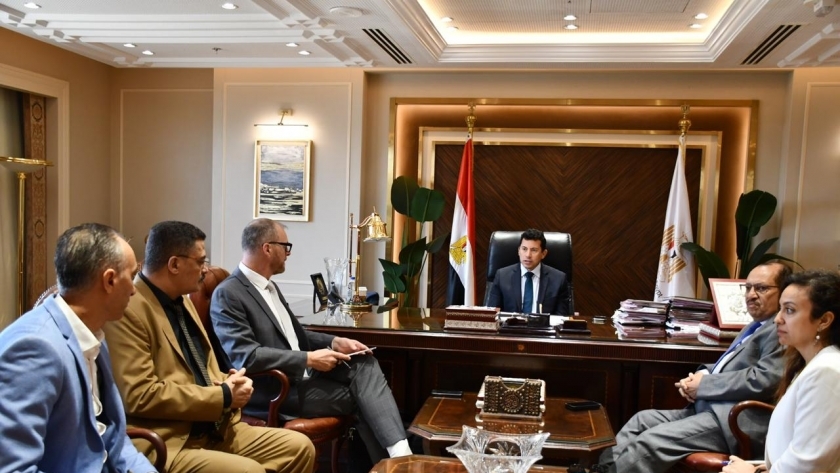 صبحي خلال لقائه بمسؤولي شركة "ميتا": نبحث ونسعى لتقديم كل ما هو جديد ليخدم الشباب المصري 1 116595417116624597451689696723