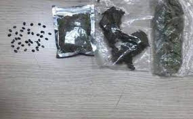 ضبط راكب بمطار القاهرة بحوزته كمية من مخدر وزيت الماريجوانا 1 161729270733060101690638483
