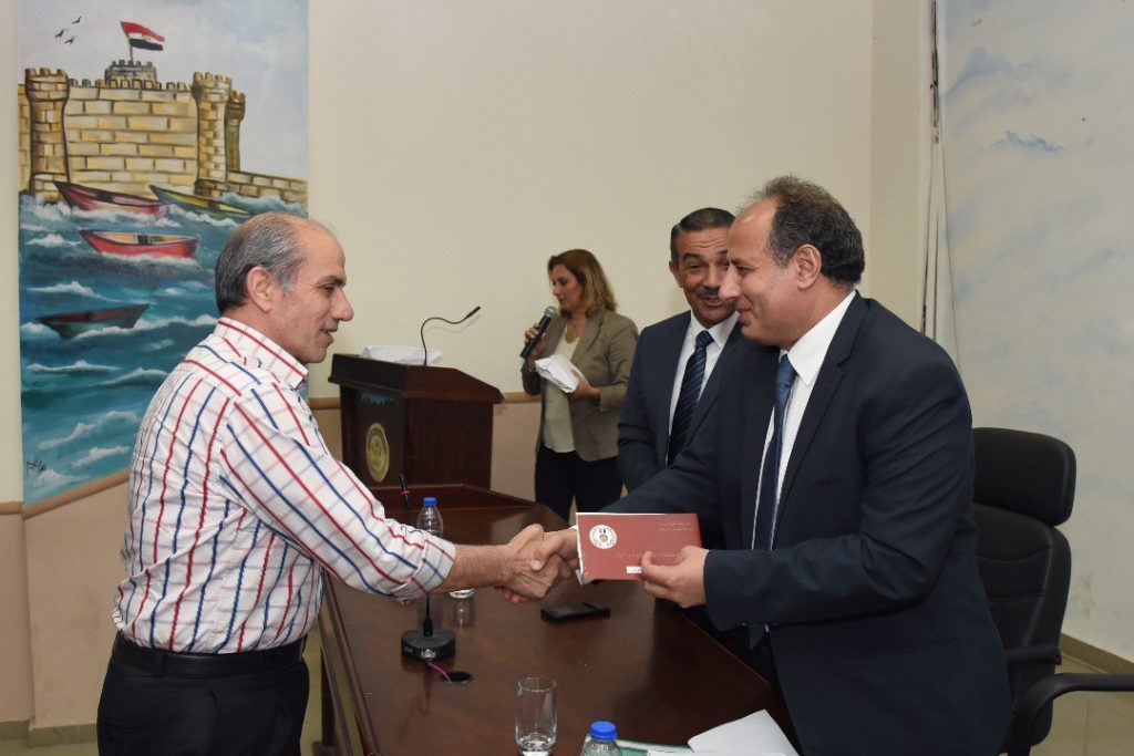 محافظ الإسكندرية: تقديم كامل الدعم للأنشطة الرياضية الشاطئية لتنشيط السياحة الداخلية 1 176588 محافظ الاسكندرية يسلم شيكات الدعم السنوي للأنشطة الرياضية1689963004