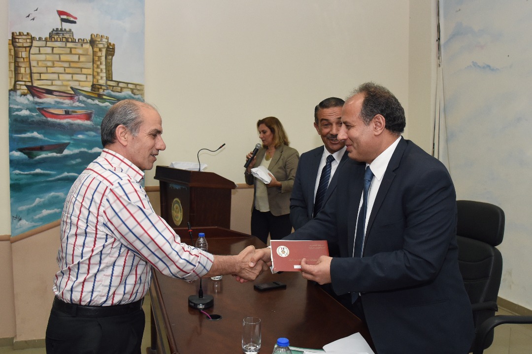 محافظ الإسكندرية: تقديم كامل الدعم للأنشطة الرياضية الشاطئية لتنشيط السياحة الداخلية 1 176588 محافظ الاسكندرية يسلم شيكات الدعم السنوي للأنشطة الرياضية1689963004