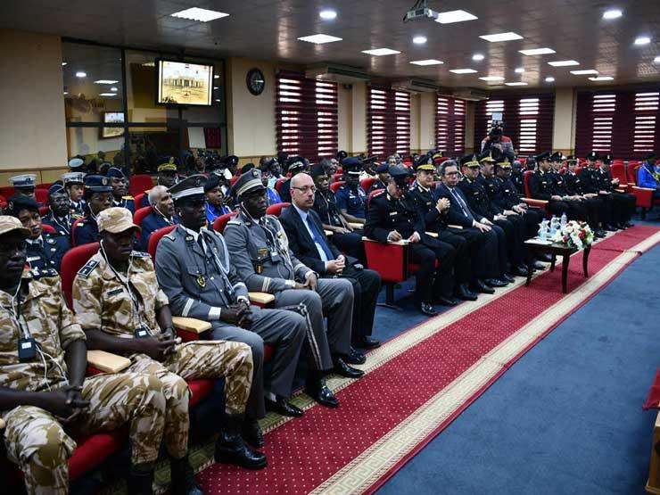 أكاديمية الشرطة تستضيف فعاليتين تدريبيتين للكوادر العاملة بوزارة الداخلية بالتنسيق مع الصليب الأحمر 1 2020 3 5 14 16 9 3901688733903