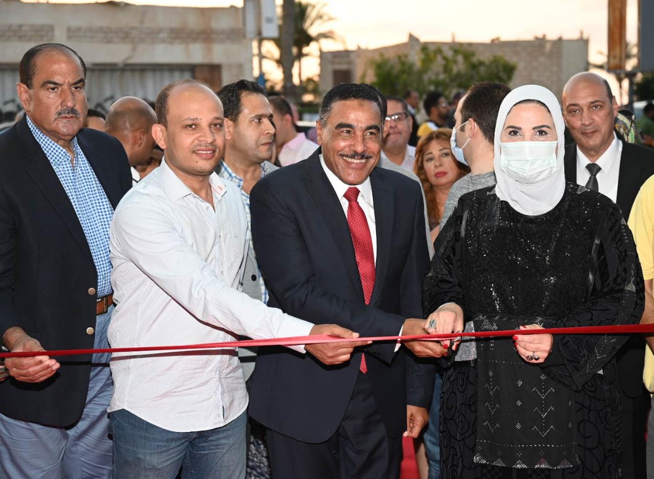 وزيرة التضامن ومحافظ مطروح يفتتحان معرض ديارنا للمنتجات البيئية والتراثية بمدخل "مارينا 5" 1 2021 637628444116762587 6761689881822