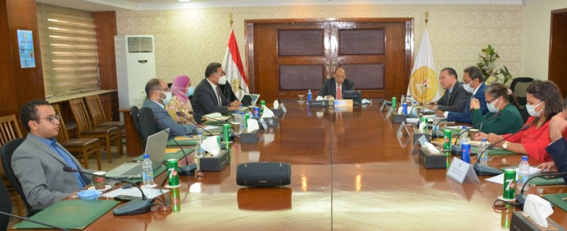 محافظ أسيوط يبحث مع وفد برنامج التنمية المحلية بصعيد مصر الخطط و المشروعات الجارية 1 2021 637702343806154134 6151689585183