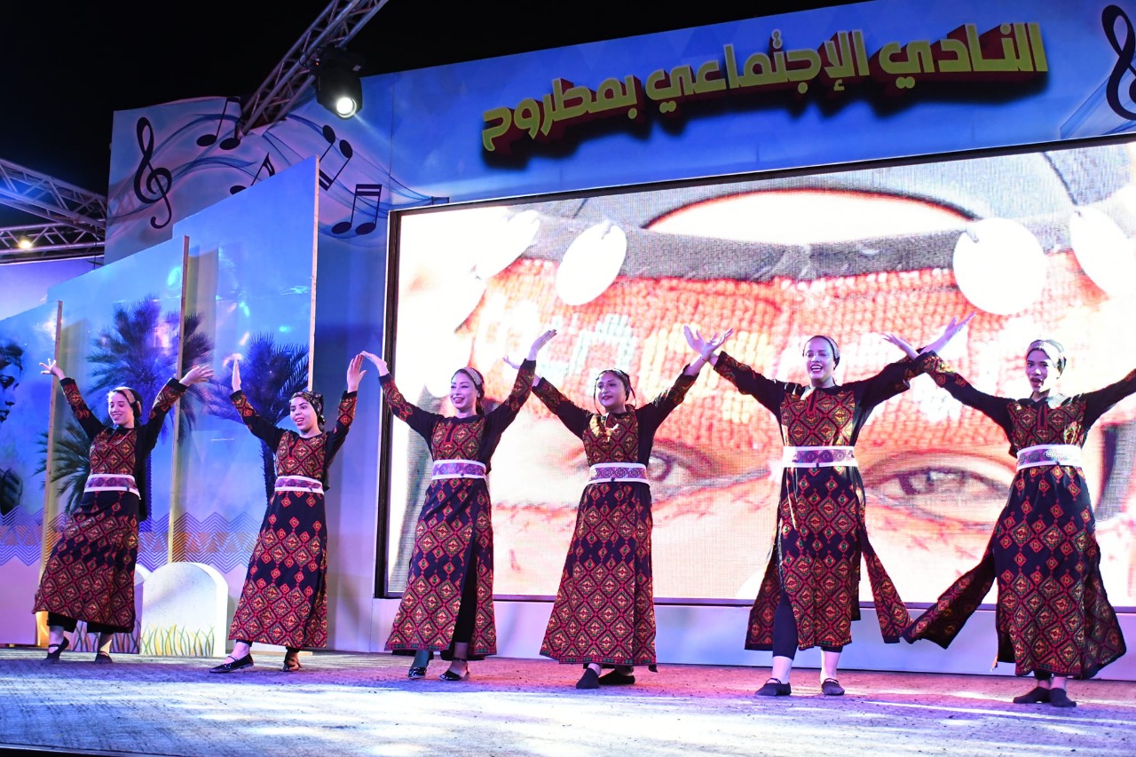 فرقتا الإسماعيلية وأسيوط للفنون الشعبية تحييان الليلة الثانية من مبادرة "ثقافتنا في إجازتنا" بالإسكندرية 1 2022 637956429955021082 5021690148403