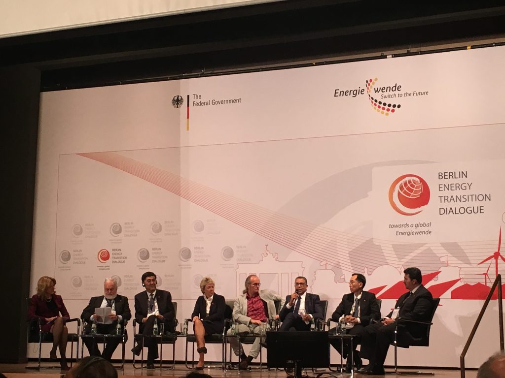 "الآسيوي للاستثمار في البنية التحتية" يعلن مواءمة عملياته الاستثمارية مع اتفاق باريس اعتبارا من اليوم 1 BERLIN ENERGY TRANSITION DIALOGUE
